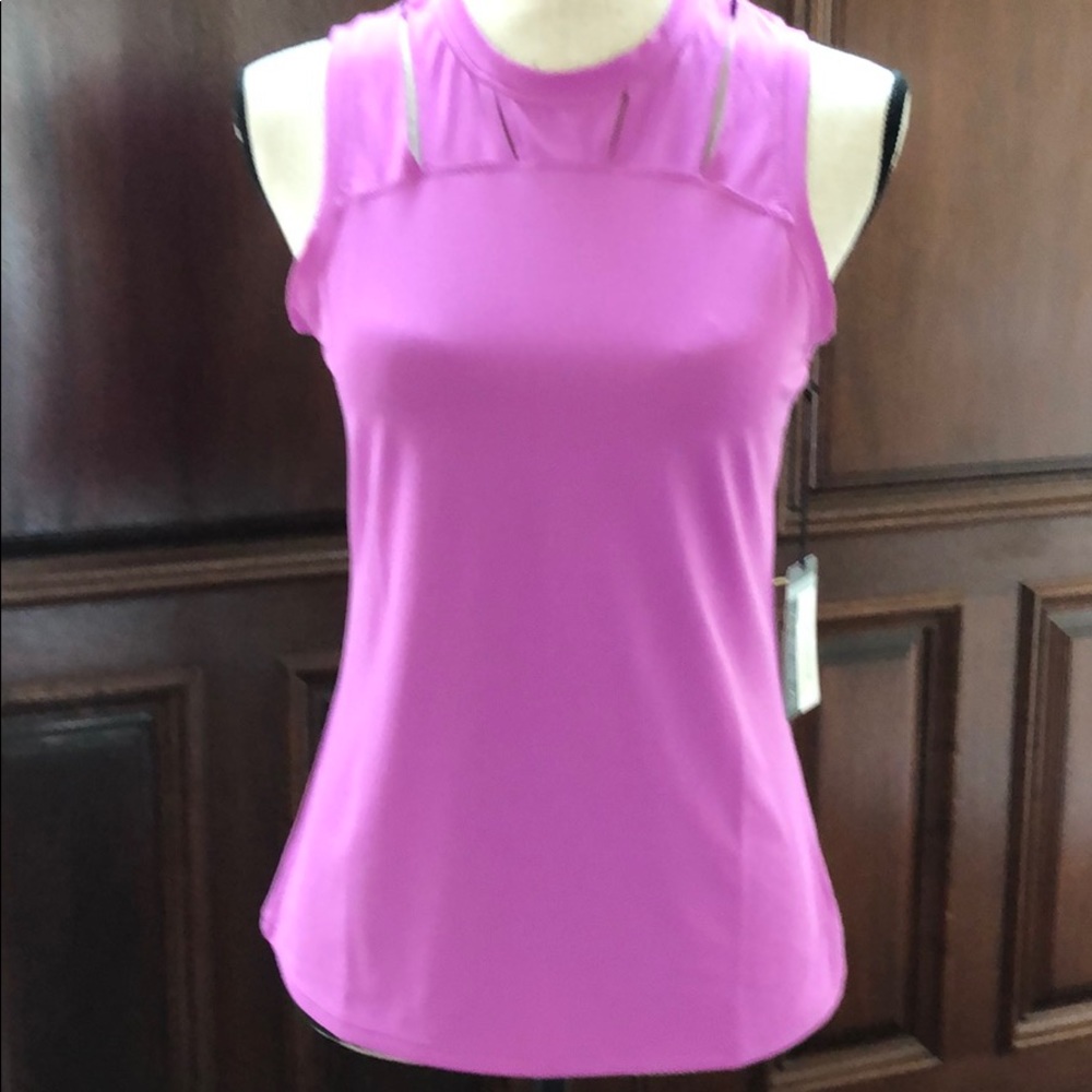 Tail UPF50 Athletic Top -sz Med -NWT